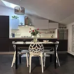 Appartamento Elegante Privato In Palazzo Storico Del Xviii - Pieno Centro *